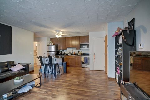 Surf and Surfside apartments and townhomes in Downtown Madison, WI. Fully Furnished, studio, one bedroom, 2 bedroom. Lake views. Managed by Wisconsin Management Company Surf and Surfside apartments and townhomes in Downtown Madison, WI. Fully Furnished, studio, one bedroom, 2 bedroom. Lake views. Managed by Wisconsin Management Company